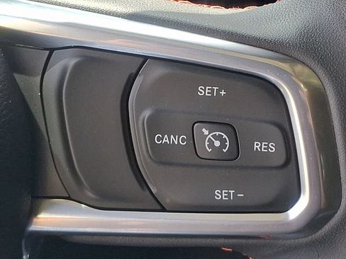 Used 2023 Jeep Gladiator Rubicon w/ Cold Weather Group AWD/4WD image 22