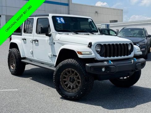 Used 2024 Jeep Wrangler Unlimited w/ Convenience Group AWD/4WD image 1