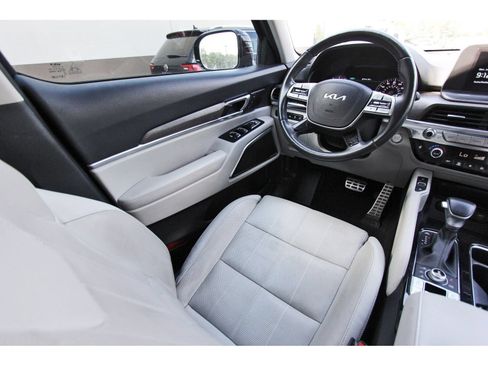 Used 2022 Kia Telluride SX w/ Nightfall Edition Package AWD/4WD image 11