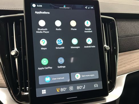 Used 2026 Volvo XC90 B6 Plus w/ Protection Package Premier image 17