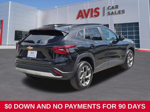 Used 2025 Chevrolet Trax LT w/ LT Convenience Package FWD image 6