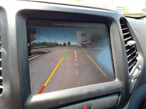 Used 2014 Jeep Cherokee Limited AWD/4WD image 19