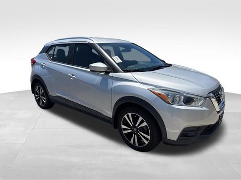 Used 2019 Nissan Kicks SV FWD image 11