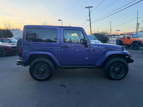 Used 2017 Jeep Wrangler Sahara AWD/4WD image 9