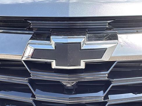 Used 2025 Chevrolet Equinox ACTIV w/ Safety and Technology Package FWD image 12