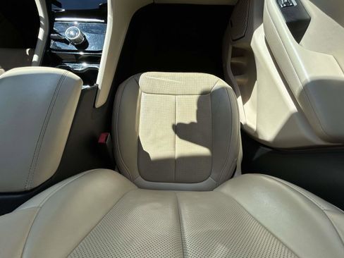 Used 2021 Jeep Grand Cherokee L Limited w/ Luxury Tech Group II image 16