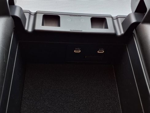 Certified 2025 MAZDA CX-70 Plug-In Hybrid w/ Premium Pkg image 13