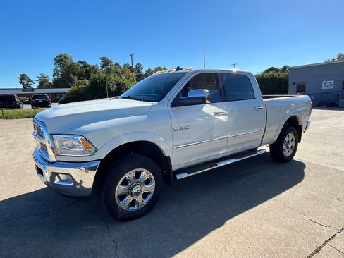 Used 2016 RAM 2500 Laramie image 1