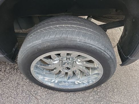 Used 2020 GMC Sierra 1500 SLE w/ SLE Value Package image 30