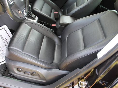 Used 2017 Volkswagen Tiguan Wolfsburg Edition AWD/4WD image 18