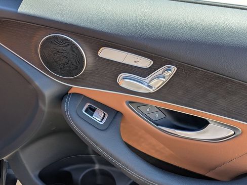 Used 2022 Mercedes-Benz GLC 300 image 19