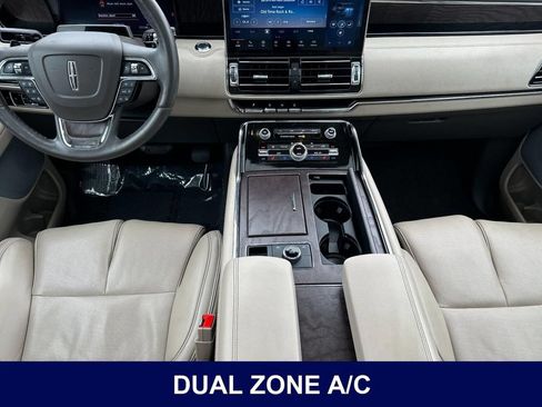 Used 2024 Lincoln Navigator Reserve AWD/4WD image 17