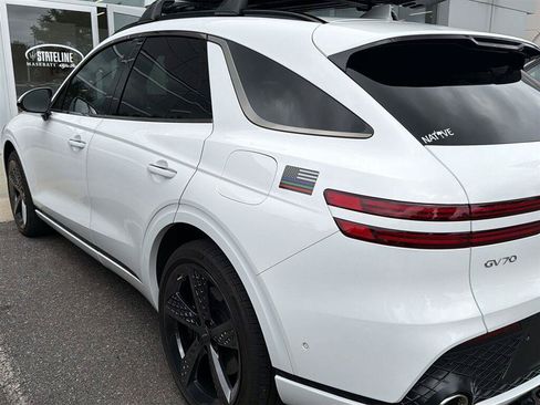 Used 2023 Genesis GV70 3.5T Sport w/ Sport Prestige Package AWD/4WD image 4