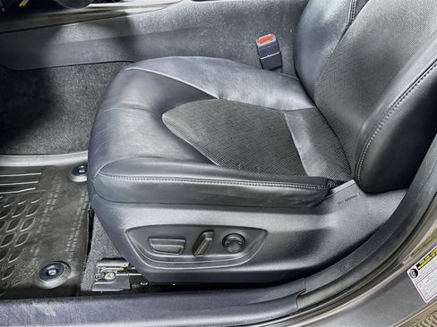 Used 2022 Toyota Camry XLE AWD/4WD image 21