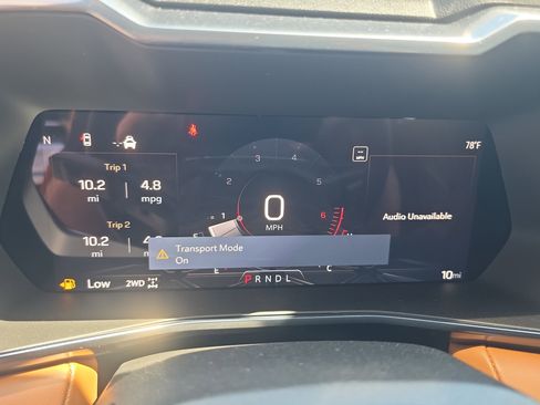 New 2025 GMC Canyon AT4 w/ Nightfall Edition image 22