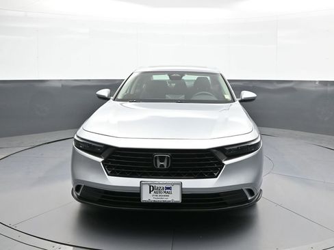 Used 2024 Honda Accord EX image 2