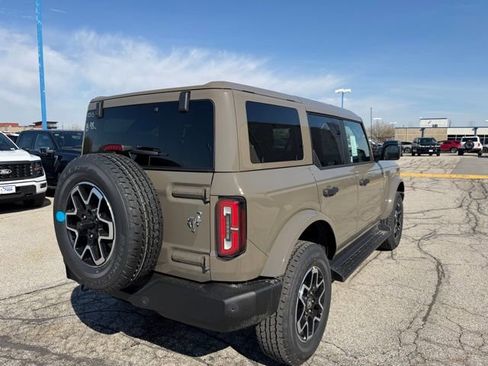 New 2026 Ford Bronco Outer Banks AWD/4WD image 4