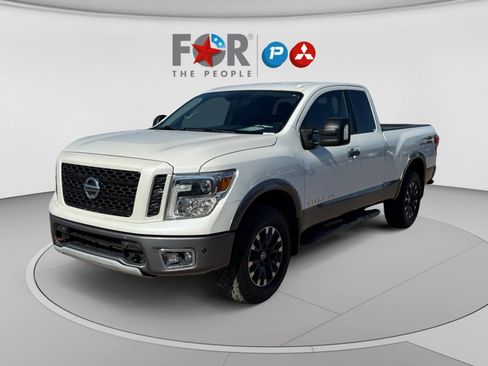 Used 2018 Nissan Titan PRO-4X w/ Pro-4x Convenience Package AWD/4WD image 1