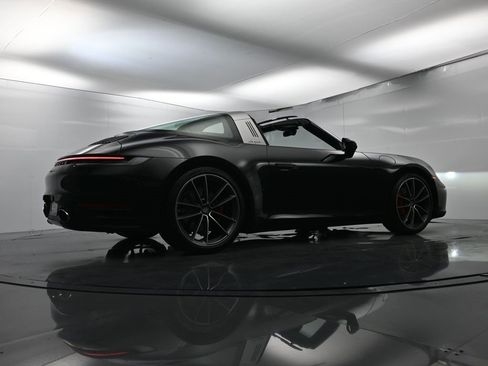 Used 2021 Porsche 911 Targa 4S image 46