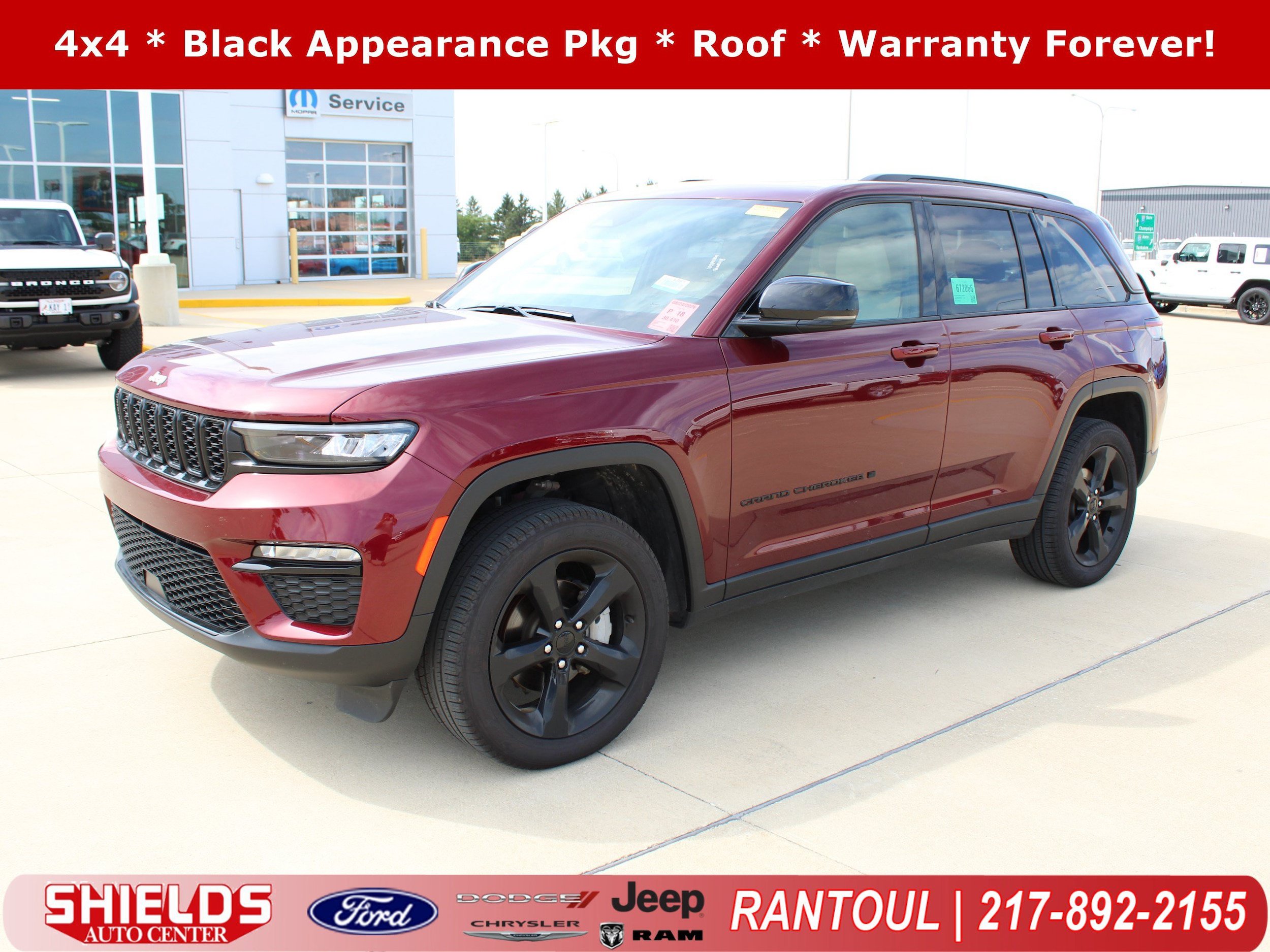 Used 2025 Jeep Grand Cherokee Limited w/ Black Appearance Package AWD/4WD image 1