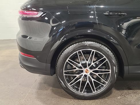 New 2026 Porsche Cayenne image 36