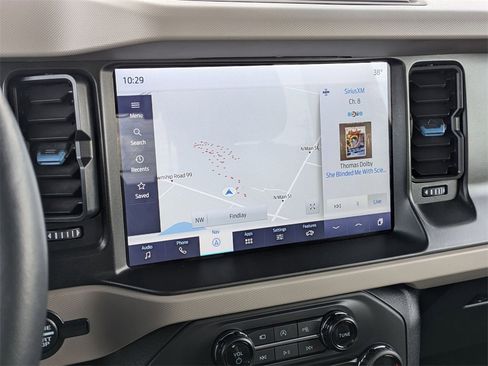 Used 2023 Ford Bronco Wildtrak image 13