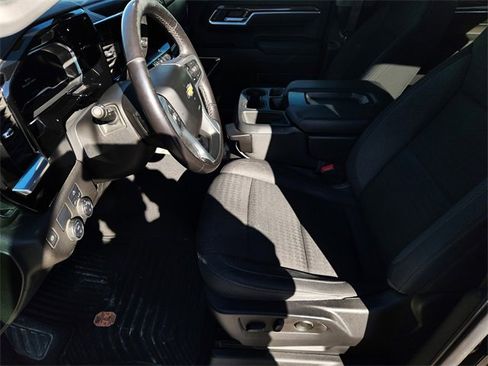 Used 2022 Chevrolet Silverado 1500 LT image 8