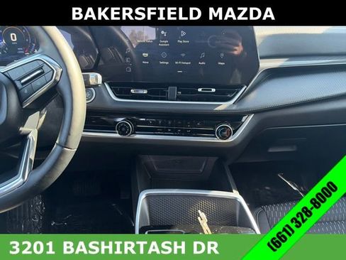 Used 2025 Chevrolet Equinox LT image 19