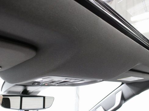 Used 2023 Chevrolet Silverado 1500 ZR2 image 29