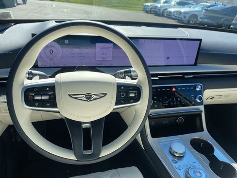 New 2025 Genesis GV80 3.5T Prestige image 16