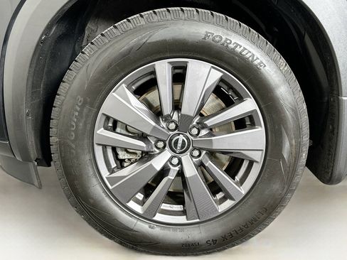 Used 2023 Nissan Pathfinder SV w/ SV Premium Package AWD/4WD image 11