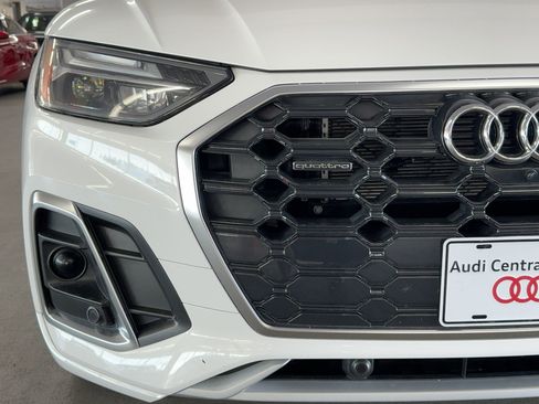 Used 2023 Audi Q5 e Premium Plus image 11