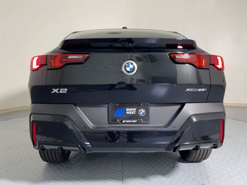 Used 2026 BMW X2 xDrive28i w/ Technology Package image 9
