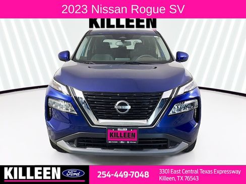 Used 2023 Nissan Rogue SV FWD image 2