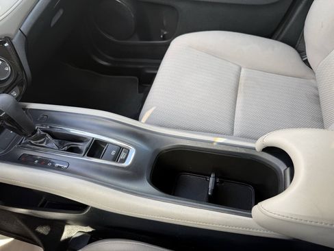 Used 2016 Honda HR-V LX image 21