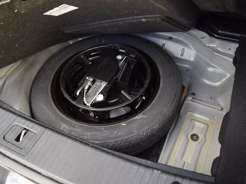 Used 2010 Mercedes-Benz E 350 4MATIC Sedan image 80