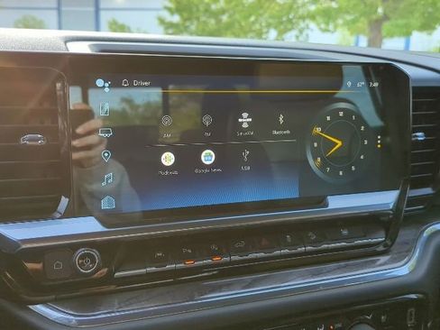 Used 2023 Chevrolet Silverado 1500 LTZ w/ Technology Package image 6