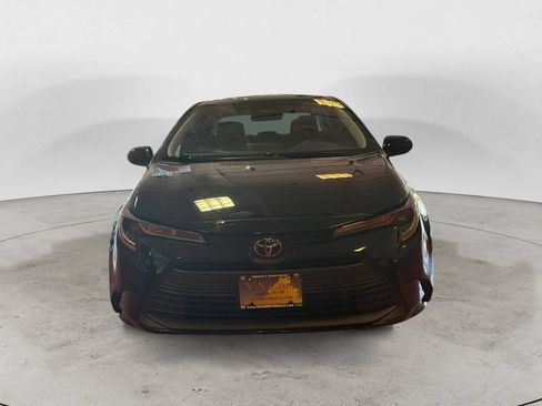 Used 2024 Toyota Corolla LE FWD image 8