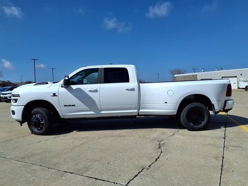 New 2026 RAM 3500 Laramie image 29