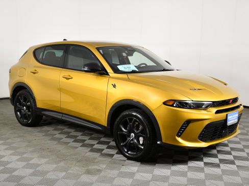 Used 2024 Dodge Hornet R/T w/ R/T Blacktop Package AWD/4WD image 4