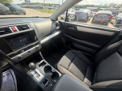 Used 2017 Subaru Legacy 2.5i Premium AWD/4WD image 18