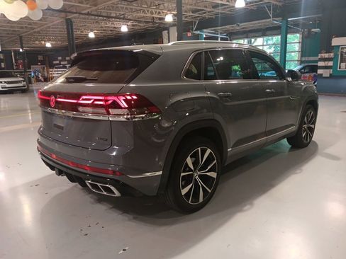 Used 2024 Volkswagen Atlas Cross Sport SEL Premium R-Line AWD/4WD image 6