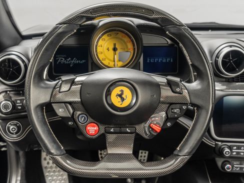 Used 2020 Ferrari Portofino image 15