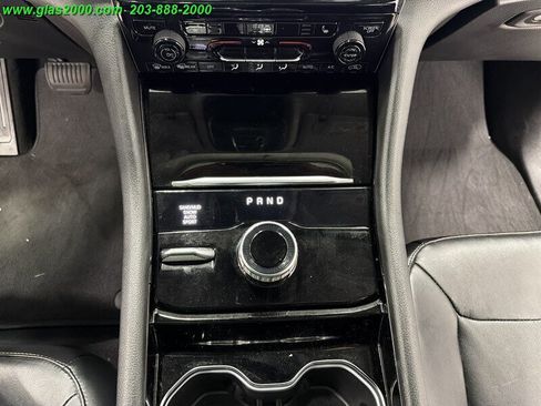 Used 2022 Jeep Grand Cherokee L Limited AWD/4WD image 16