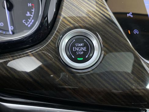 Certified 2023 Cadillac XT6 Sport w/ Platinum Package image 9