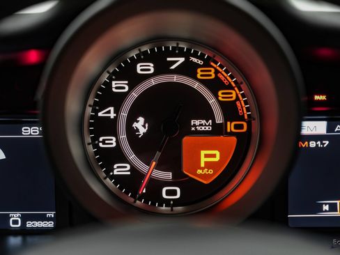 Used 2019 Ferrari 488 GTB RWD image 90