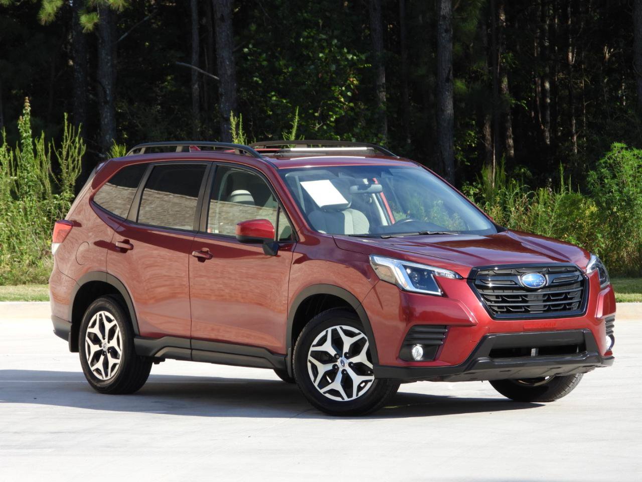 Used 2023 Subaru Forester Premium AWD/4WD image 16