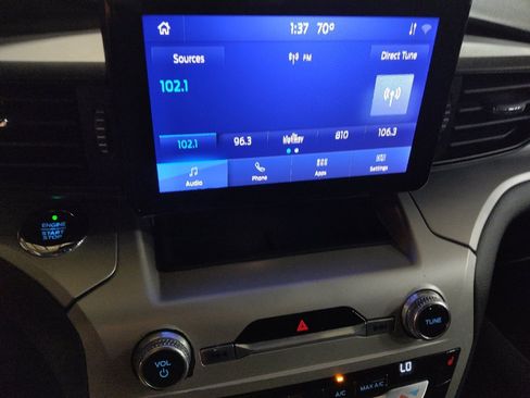 Used 2021 Ford Explorer XLT RWD image 25