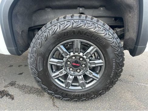 New 2026 GMC Sierra 1500 AT4X AWD/4WD image 4