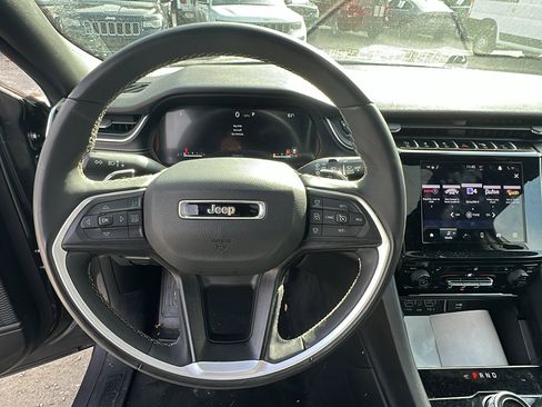 Used 2024 Jeep Grand Cherokee Laredo X w/ Luxury Tech Group I image 27